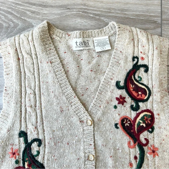 Vintage  Tabi International Wool Blend Paisley Embroidery Sweater Vest - Picture 6 of 14